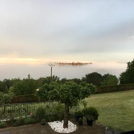 ベッド・アンド・ブレックファスト De Madel 4*